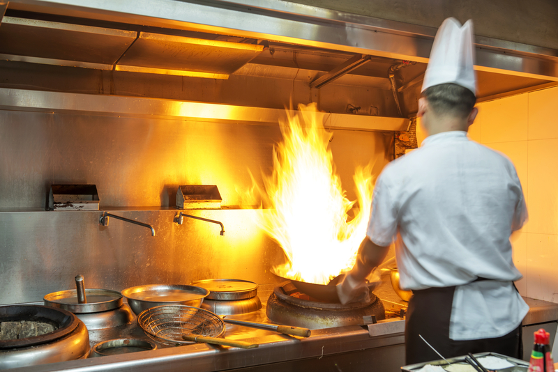 Foodservice workers - burns while working in a restaurant kitchen